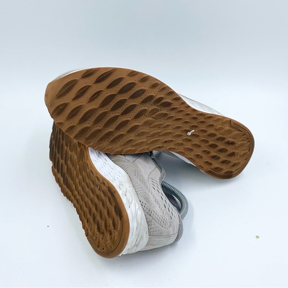 New Balance Arishi Fresh Foam Gray Running Shoes WOMENS Size 9 WARISL01 - Picture 5 of 6